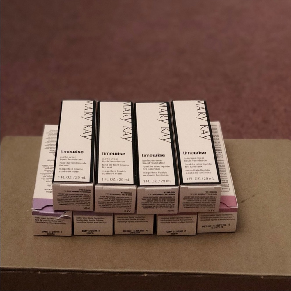 Mary Kay Timewise foundation. Beige 6